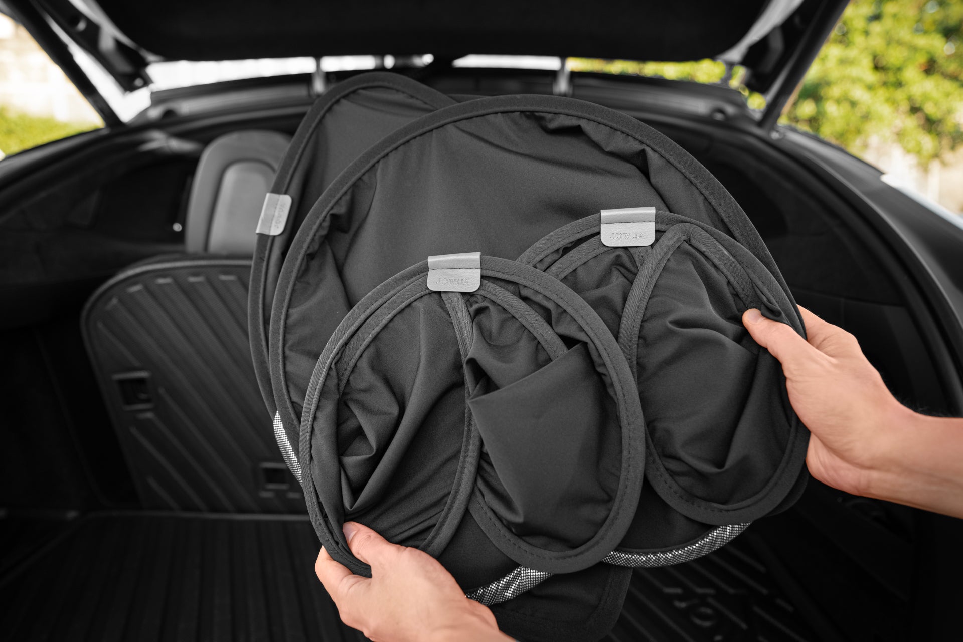 Model X sunshade bundle, easy protection from the sun in the model X - easy folding