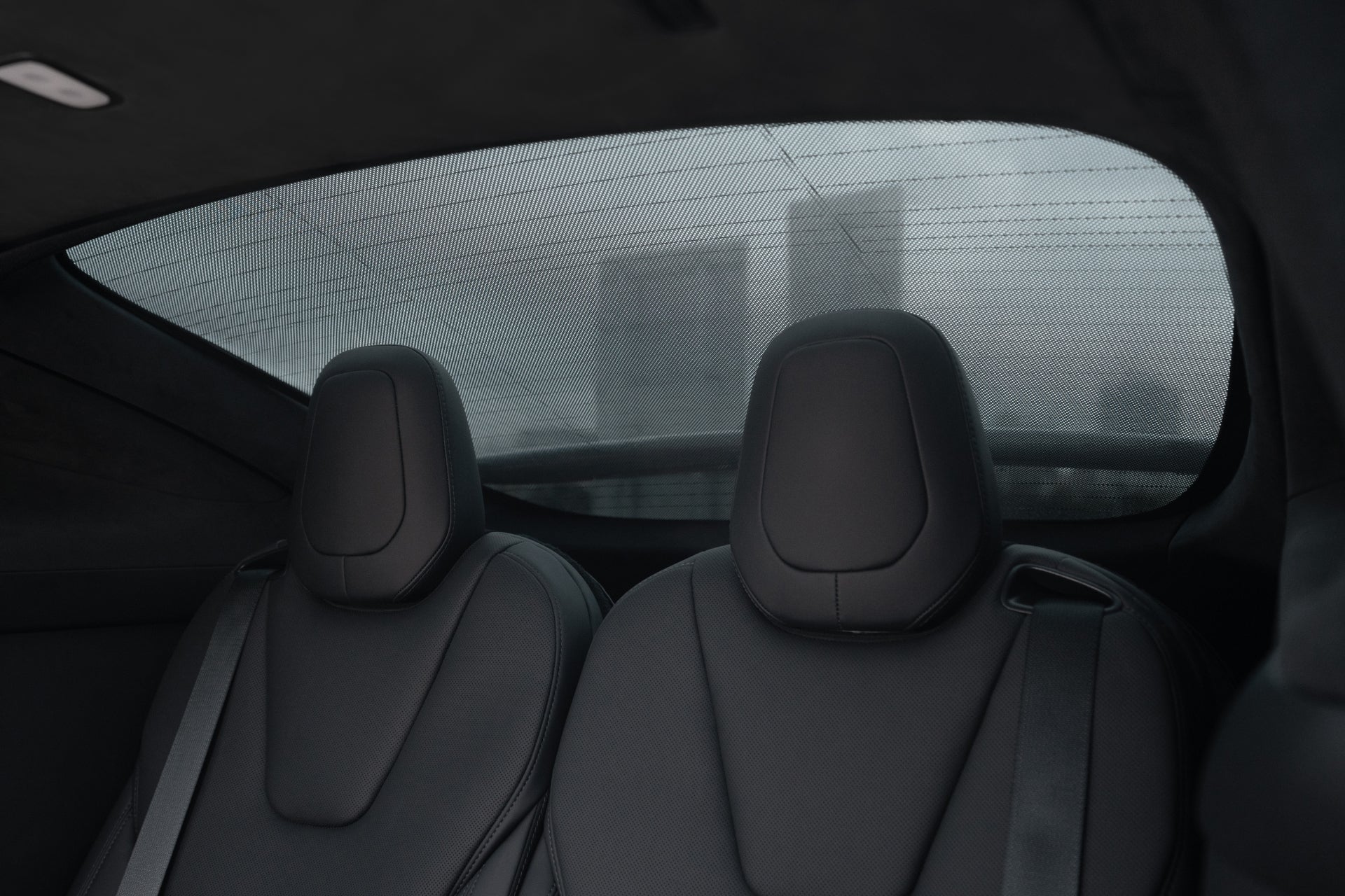 Model X sunshade bundle, easy protection from the sun in the model X - Back seat