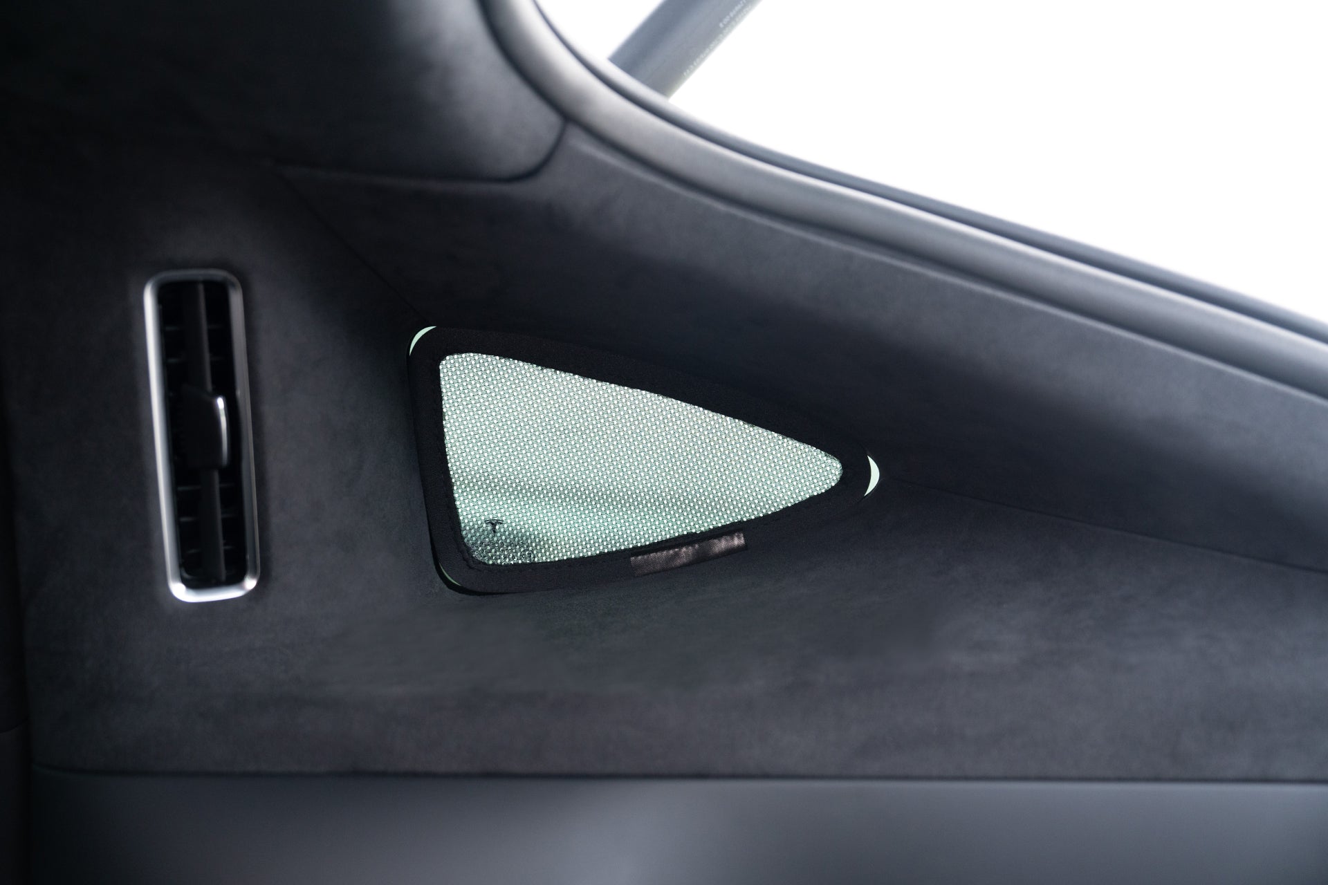 Model X sunshade bundle, easy protection from the sun in the model X - side door little space