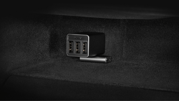 L-shaped USB-A Adapter for for Tesla Reengineered Model 3 Highland (2024+)