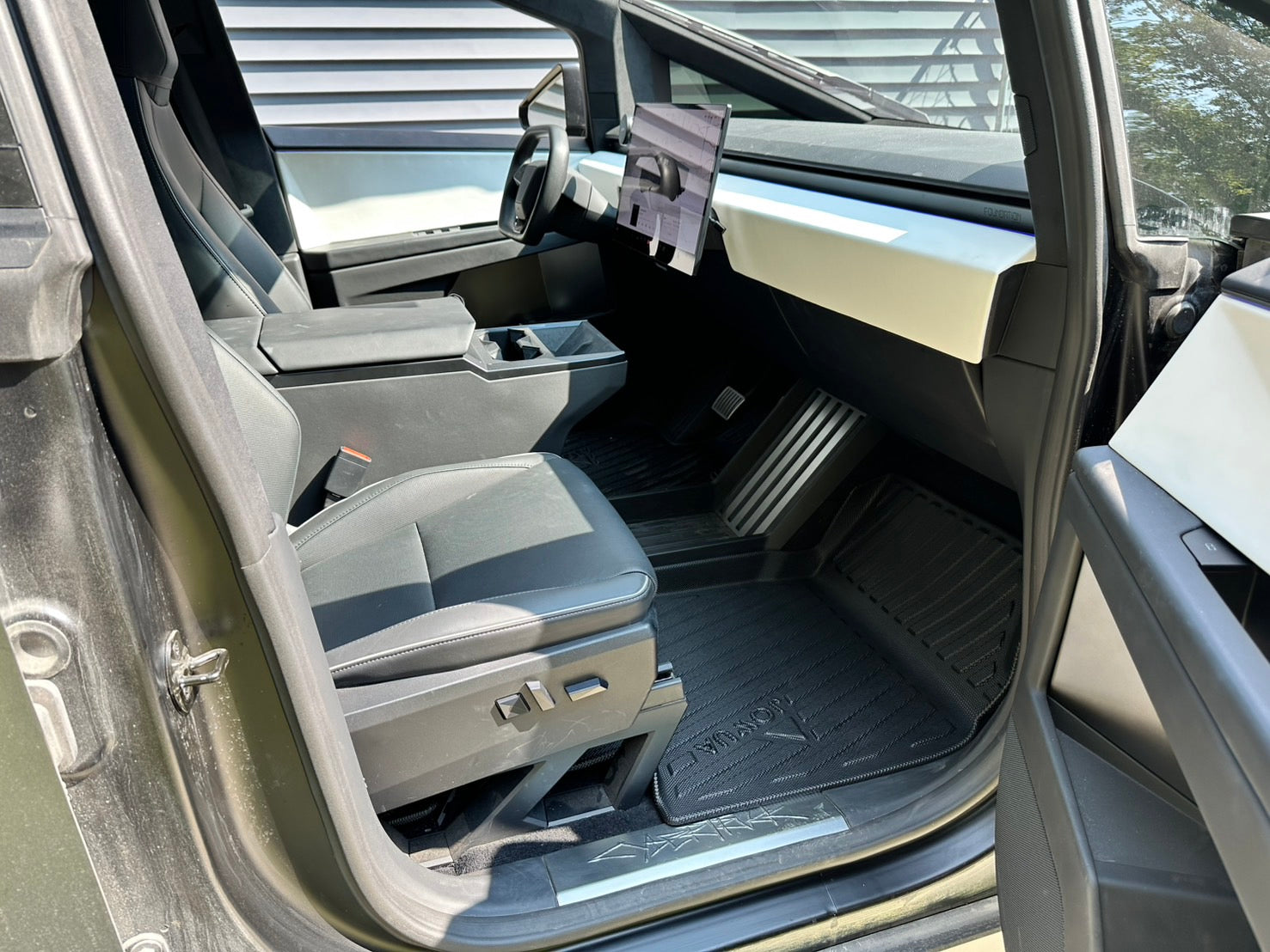 All Weather Floor Liners (Tesla Cybertruck)