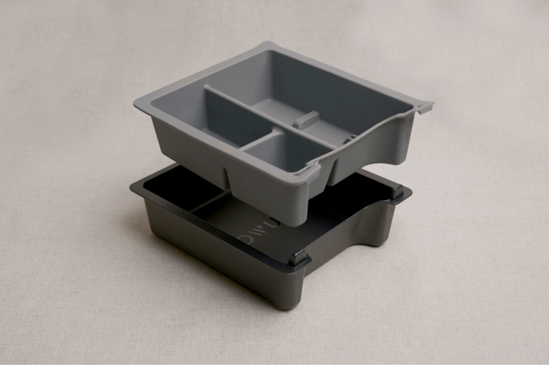 Jowua Center Console Tray Organizer - Tesla Model 3 / Y 3 Compartments / Grey